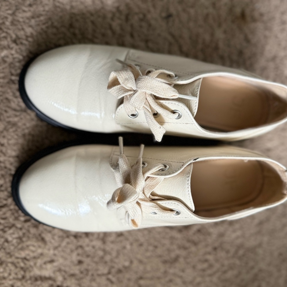 JustFab Cream Women's Lace-Up Loafer